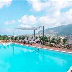 3 bedroom villa with pool and tennis court in Sicily, sleeps 6-8